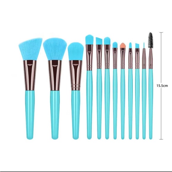 12 Piece Baby Blue Makeup Brush Set - Picture 4 of 4